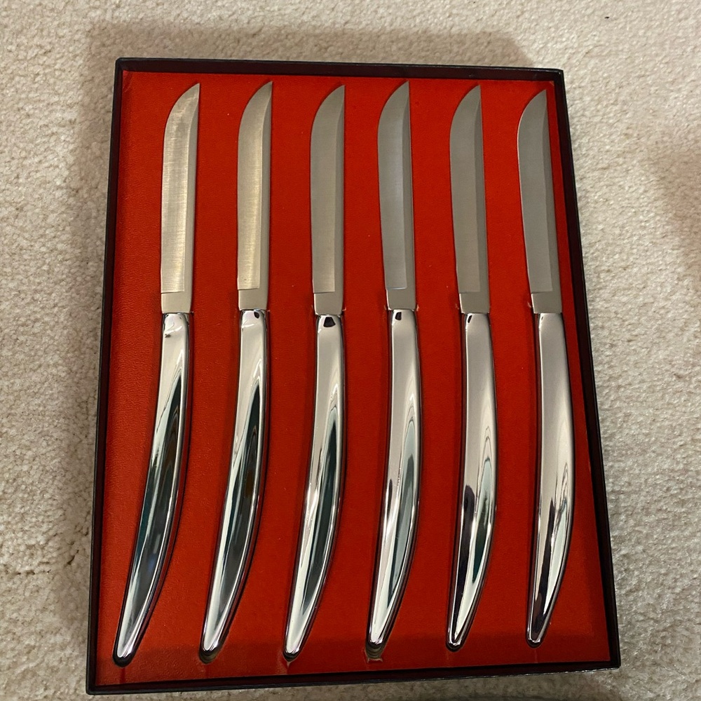 Vintage (but never used) Set of Six Stainless Steel Steak Knives